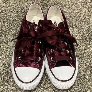 •CONVERSE• Velvet Low Tops!